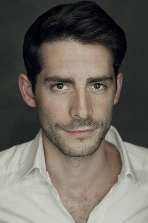 Simon Cotton in Bloody Queens: Elizabeth and Mary