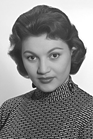 Louise Martini in Ilona & Kurti