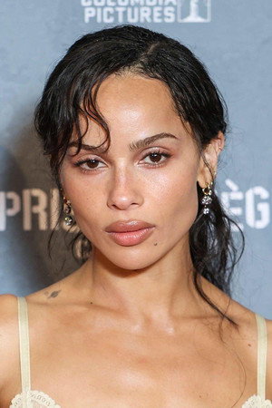 Zoë Kravitz in Graffiti Wars
