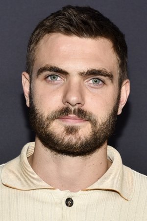 Alex Roe in Rings