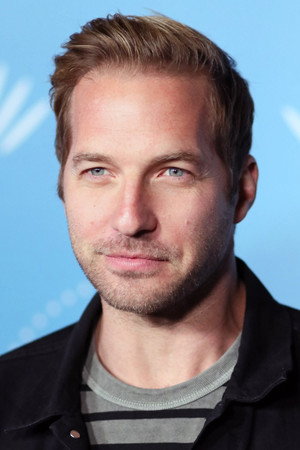 Ryan Hansen in Good on Paper