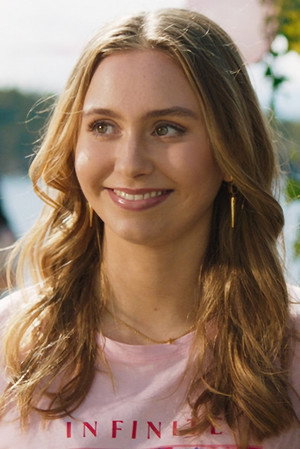 Clara Wettergren in Force Majeure