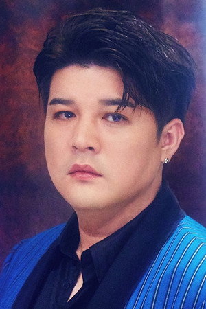 Shindong in SMTown: The Stage