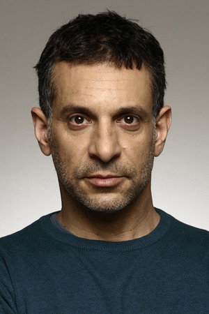 George Hraniotis in Marionetes
