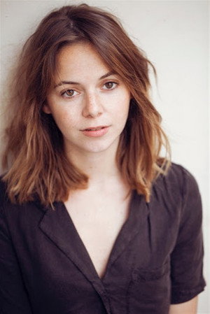 Enya Baroux in The Visitor from the Future