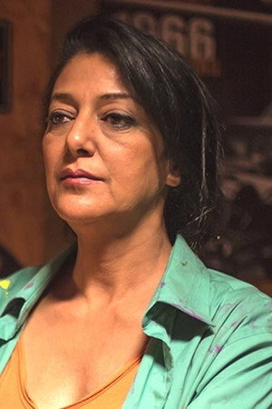 Nadia Niazi in Apatride