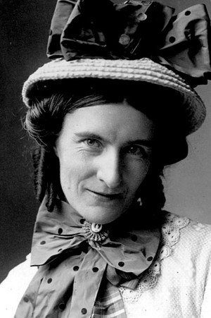 Loyola O'Connor in Harriet and the Piper
