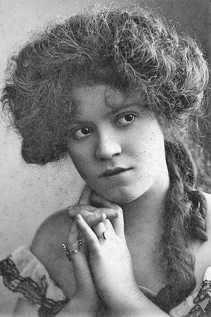 Helen Wright in The Brass Bullet