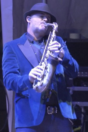 Todd Cooper in Alan Parsons - The Neverending Show Live in the Netherlands