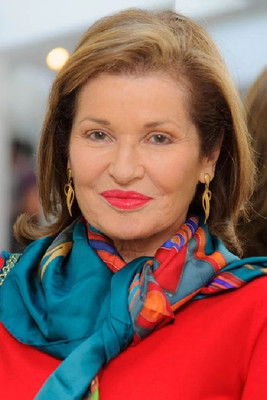 Stephanie Beacham in The Wolves of Willoughby Chase