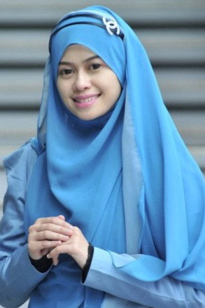 Heliza Helmi in Warrior Awang and Master Tok Gajah