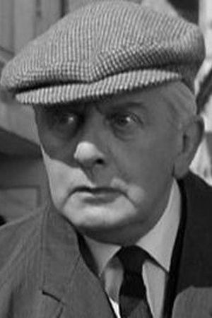 Stringer Davis in Murder at the Gallop