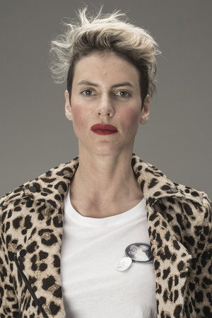 Nina Rung in Stringtrosan - Troslådans dramaqueen