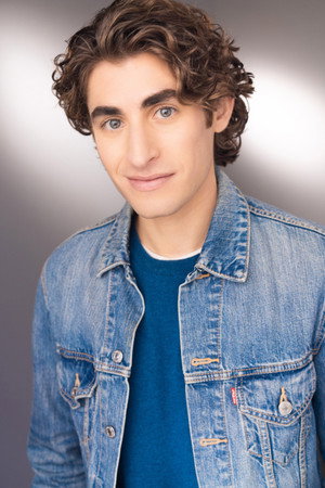 Adam Santa Cruz in Meta