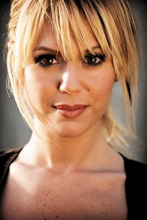Lisa Rieffel in Girltrash!
