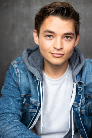 Parker Green in The Meet-Cute