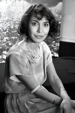 Nadia Samir in Leila and the Others