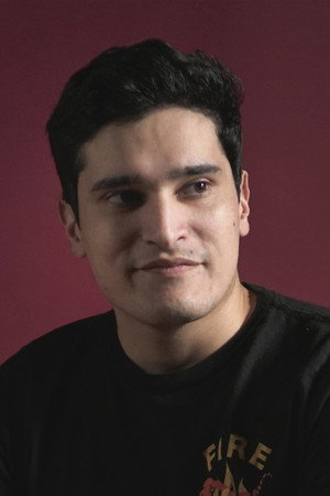 Daniel Merino Villavicencio in Sweet Pea & Glass