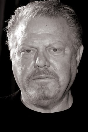 William Lucking in Hell's Belles