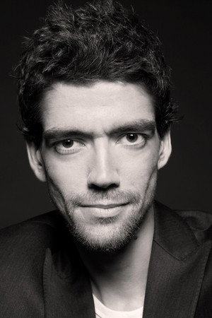 Javier Botet in Don't switch on the light
