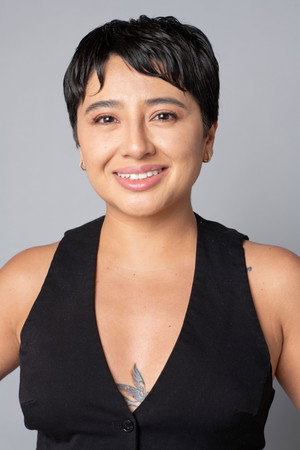 Elena Gore in Corina