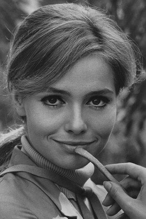 Eva Renzi in The Bird with the Crystal Plumage