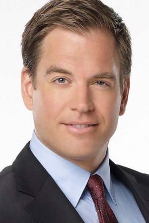 Michael Weatherly in Cabin by the Lake