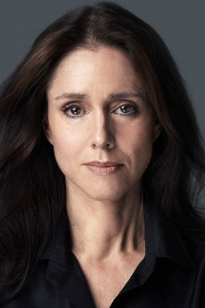Julie Taymor in Dante Ferretti: Production Designer