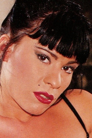 Béatrice Valle in Joy and the Pharaohs