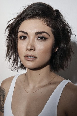 Daniella Pineda in Plane