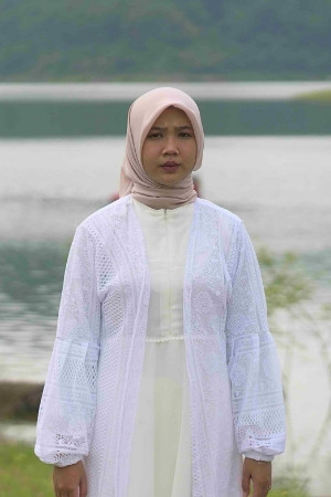 Irma Melinda in Sur : Tanah Hijau Gadis Belia