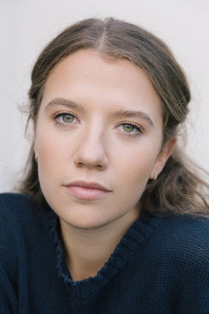 Lizzie Connick in Santi