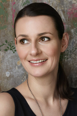 Annett Renneberg in Erbsen auf halb 6