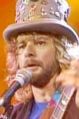 Leon Wilkeson in Lynyrd Skynyrd: Live at Knebworth '76