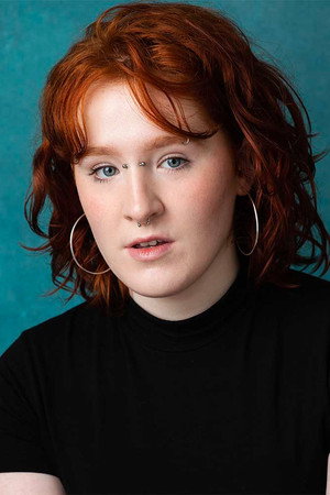 Sophie Faulkner in Distraction