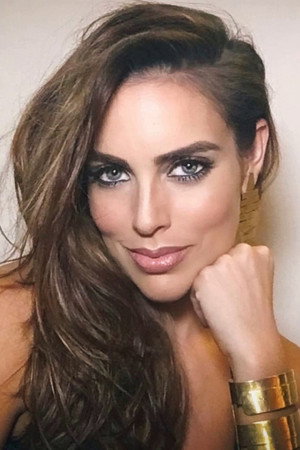 Sara Corrales in Mi gente linda, mi gente bella