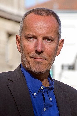Gérard Davet in François Hollande, le mal-aimé