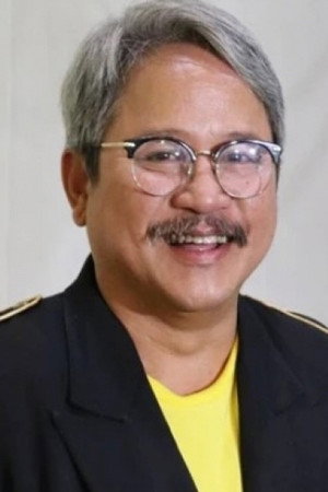Arun Pawilai in Suthee