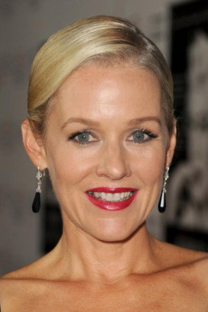 Penelope Ann Miller in Reagan