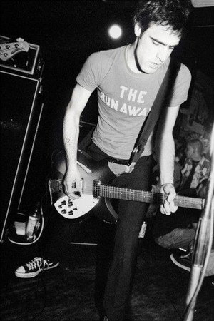 Guy Picciotto in Instrument