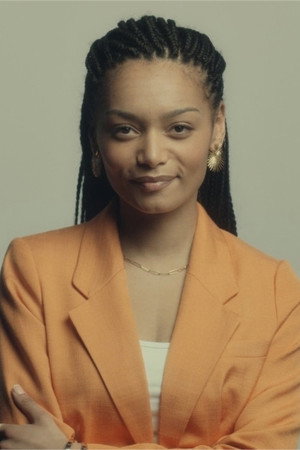 Philypa Phoenix in The Mystery of Henri Pick
