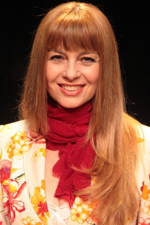 Jessica Schultz in Catch the Heat