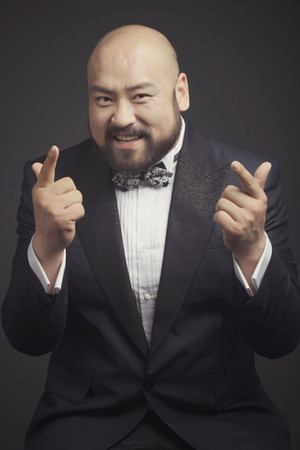 Dong Wenjun in Armor Hero Emperor