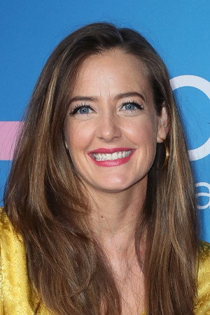 Stephanie Allynne in Tig