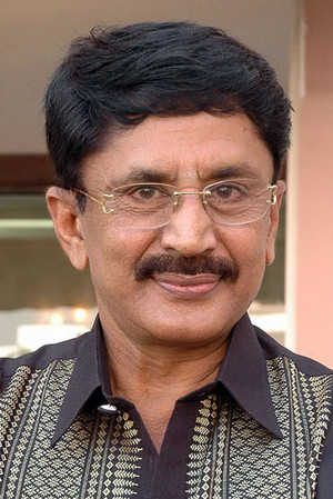 Murali Mohan in Gharana Bullodu