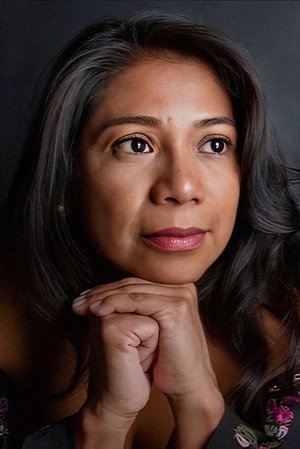 Yadira Pérez in Double Shift Dad