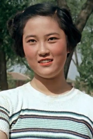 Qiwei Cao in Woman Basketball Player No. 5
