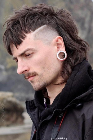 Brandon Bennett in SVEN Ch II