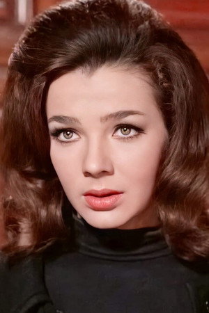 Alicia Bonet in Even the Wind Is Afraid