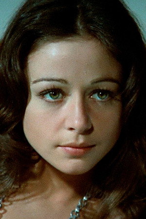 Emma Cohen in Después de… Segunda parte: atado y bien atado